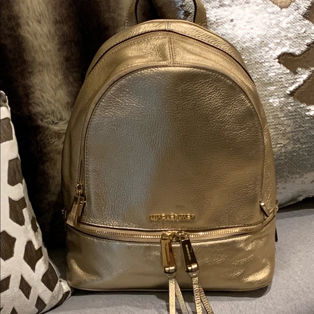 NWT MICHAEL KORS PALE GOLD METALLIC BACKPACK PURSE
